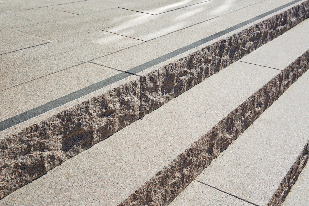 Blocksteg 1050, Bohus grå, råkilad, 1050x350x150