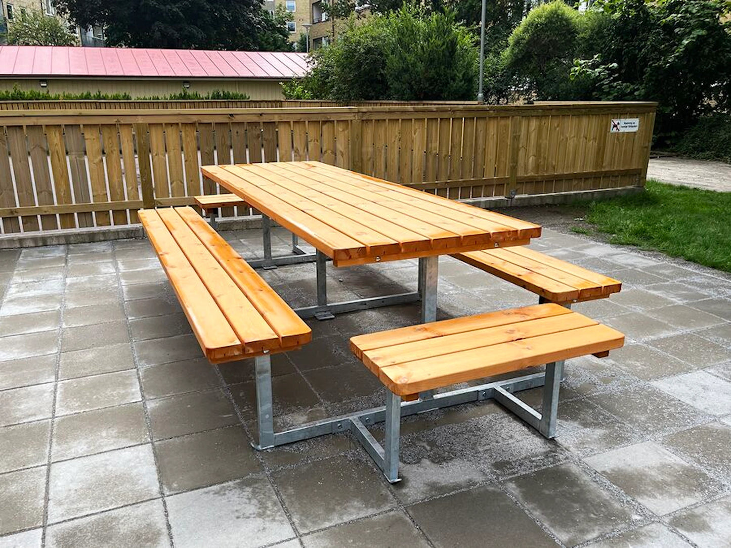 Freida Bänkbord Med plts till 16 personer