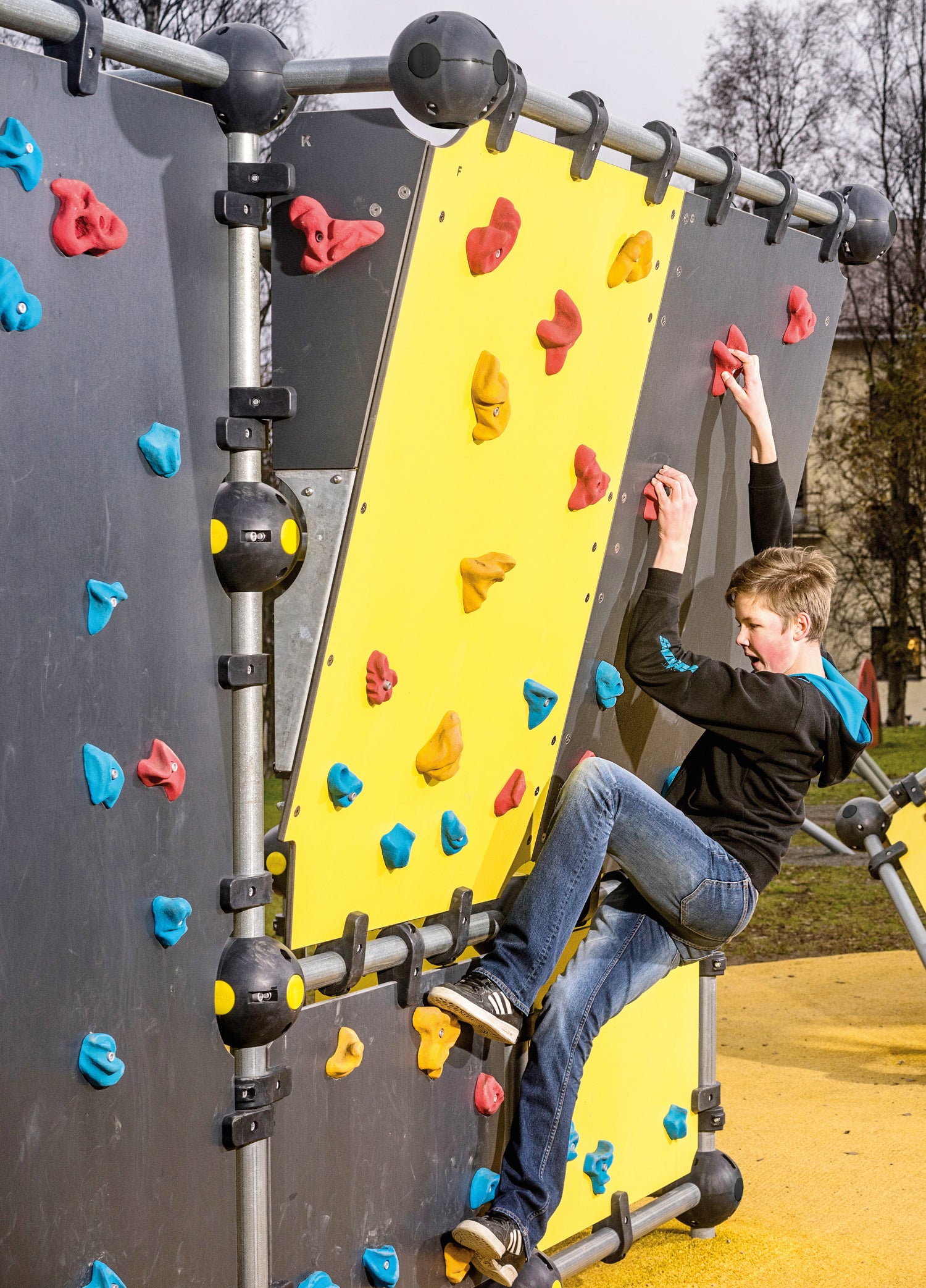 WALL BOULDERING M