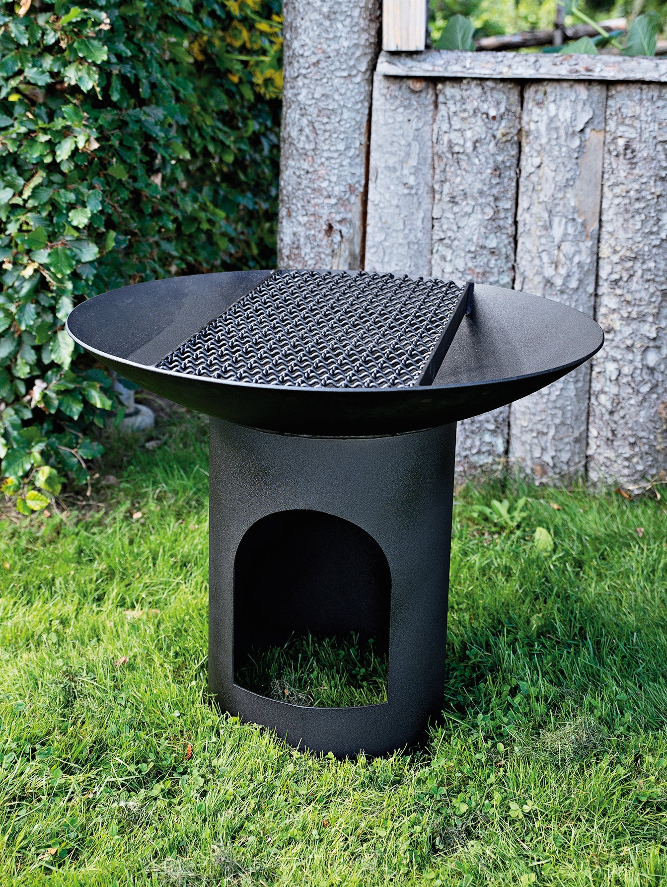 MARIA, GRILL