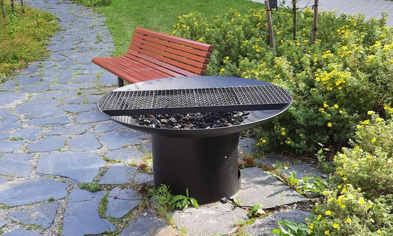 MIKA, GRILL