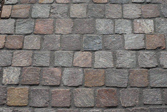 Smågatsten Porfyr Viola Grigio, råkilad, ~80/100, låda